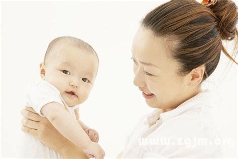 夢到抱別人的嬰兒|夢見小孩、嬰兒